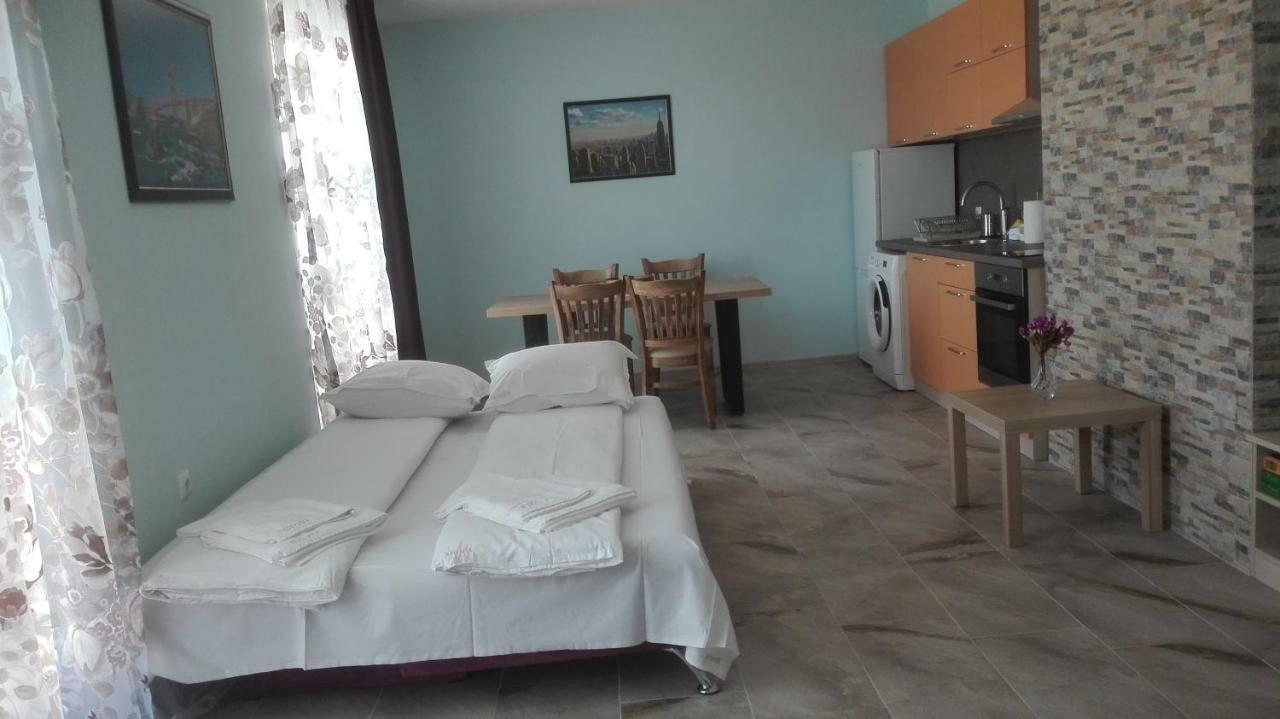 Hiora Apartments Vasiliko 茨雷沃 外观 照片