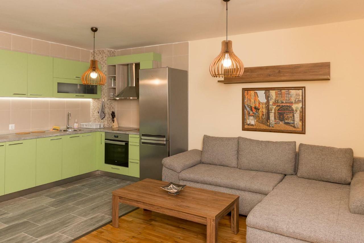 Hiora Apartments Vasiliko 茨雷沃 外观 照片