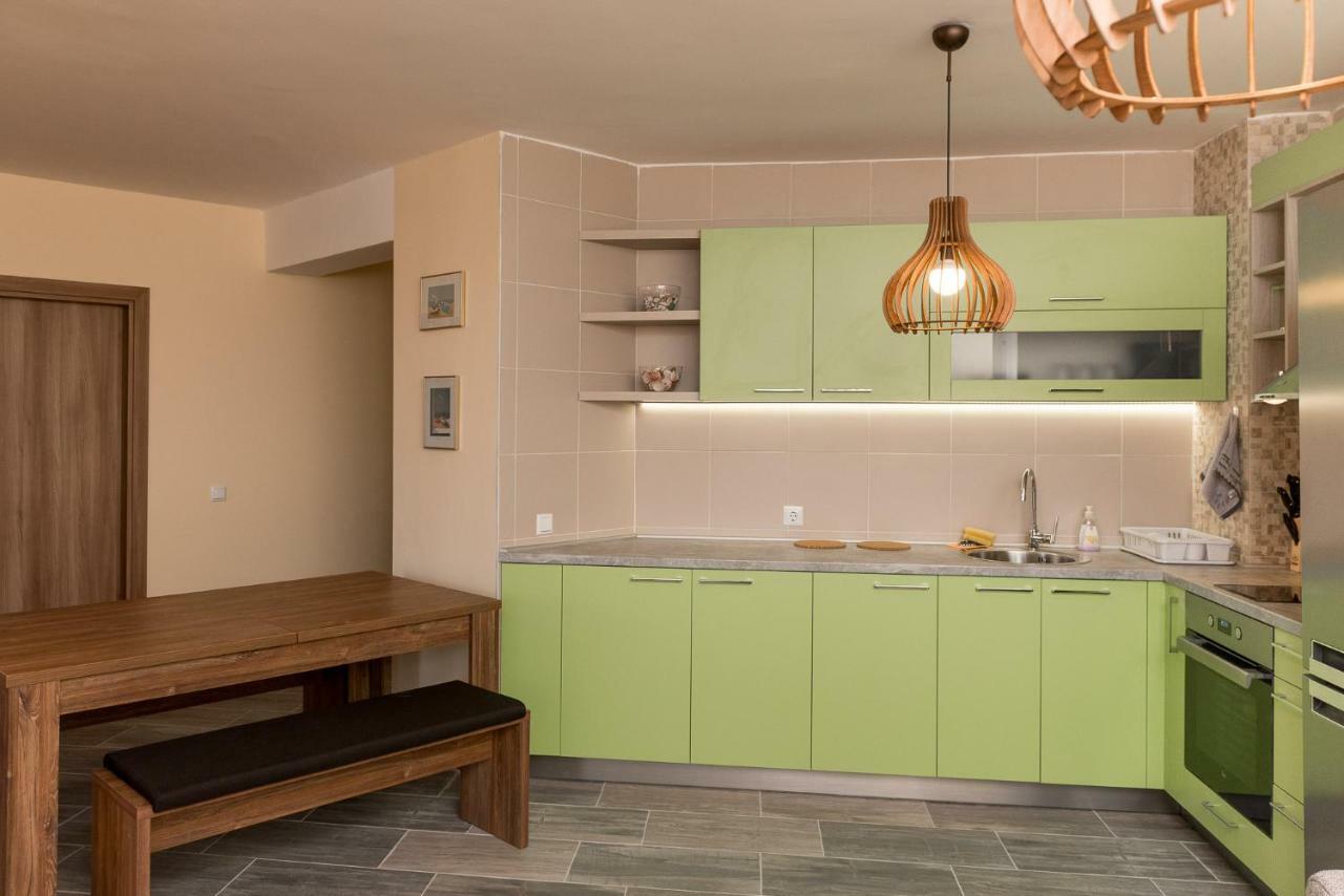 Hiora Apartments Vasiliko 茨雷沃 外观 照片