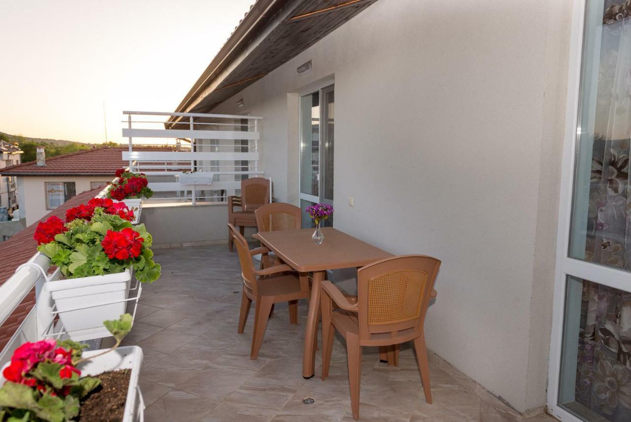 Hiora Apartments Vasiliko 茨雷沃 外观 照片